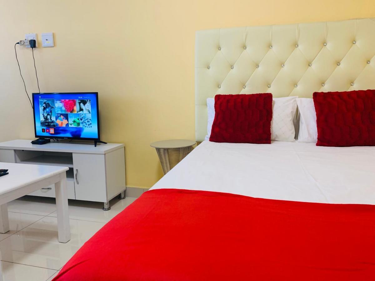 Mowetu Guest House เคปทาวน์ ภายนอก รูปภาพ