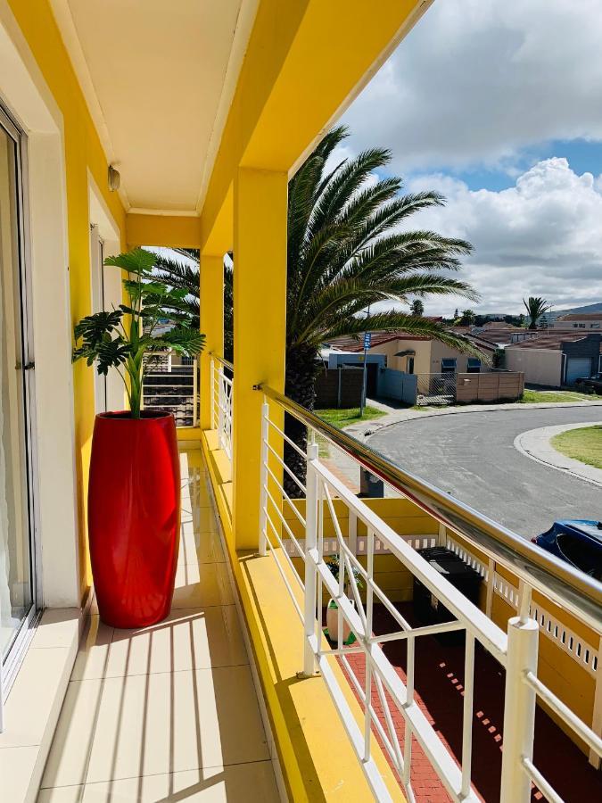 Mowetu Guest House เคปทาวน์ ภายนอก รูปภาพ