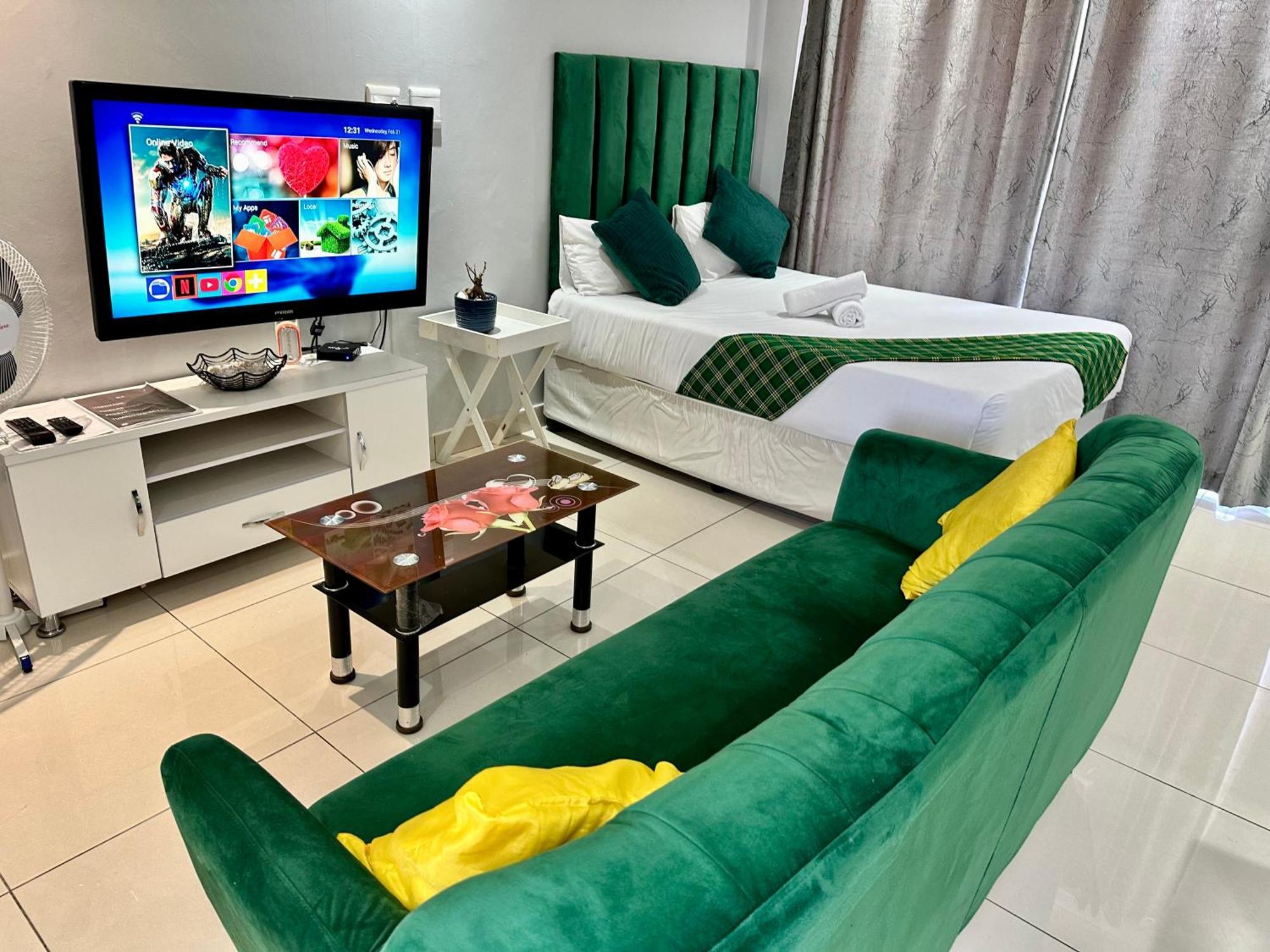 Mowetu Guest House เคปทาวน์ ภายนอก รูปภาพ